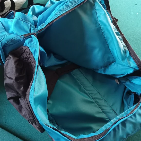 Backpack - Picture 4 of 4